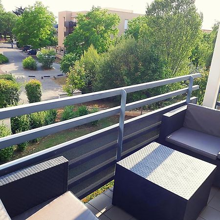 Cosy Appart - Balcon, Parking, Spacieux T2 - Proche Eurexpo Stade Saint-Priest  Exterior photo